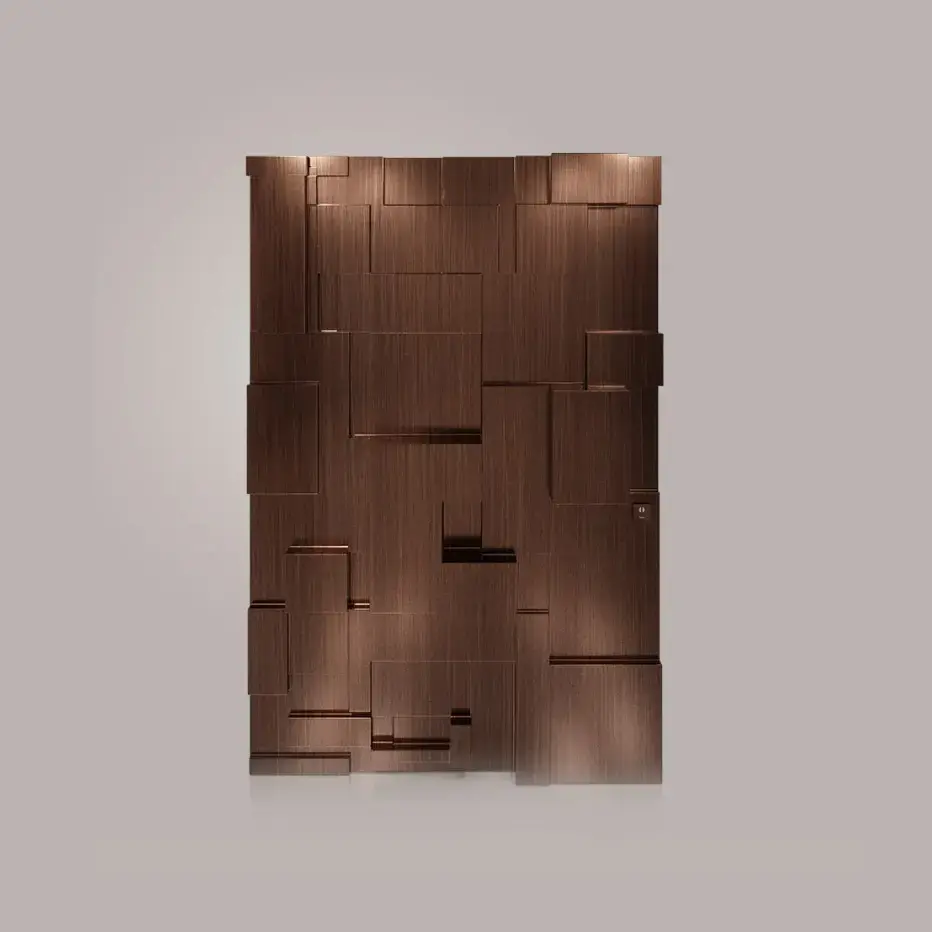 Render 3D fotorealistico di una porta blindata Ercole configurata